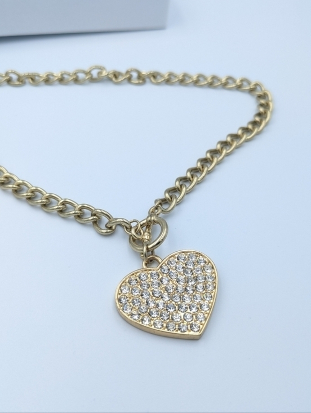 5/25$ Gold tone heart rhinestone chain necklace